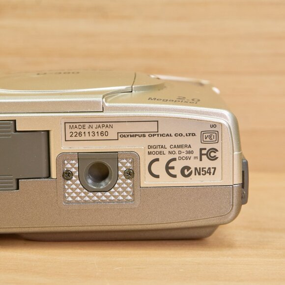 Vintage Olympus Camedia D-380 / 2.0MP Compact Digital Camera / Tested - Picture 9 of 10